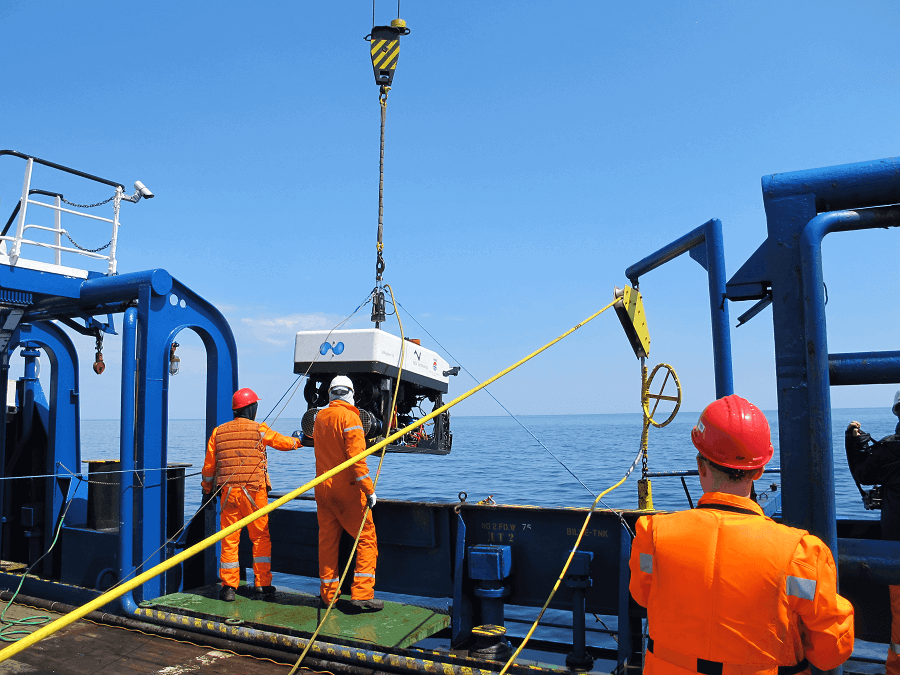 ROV operations